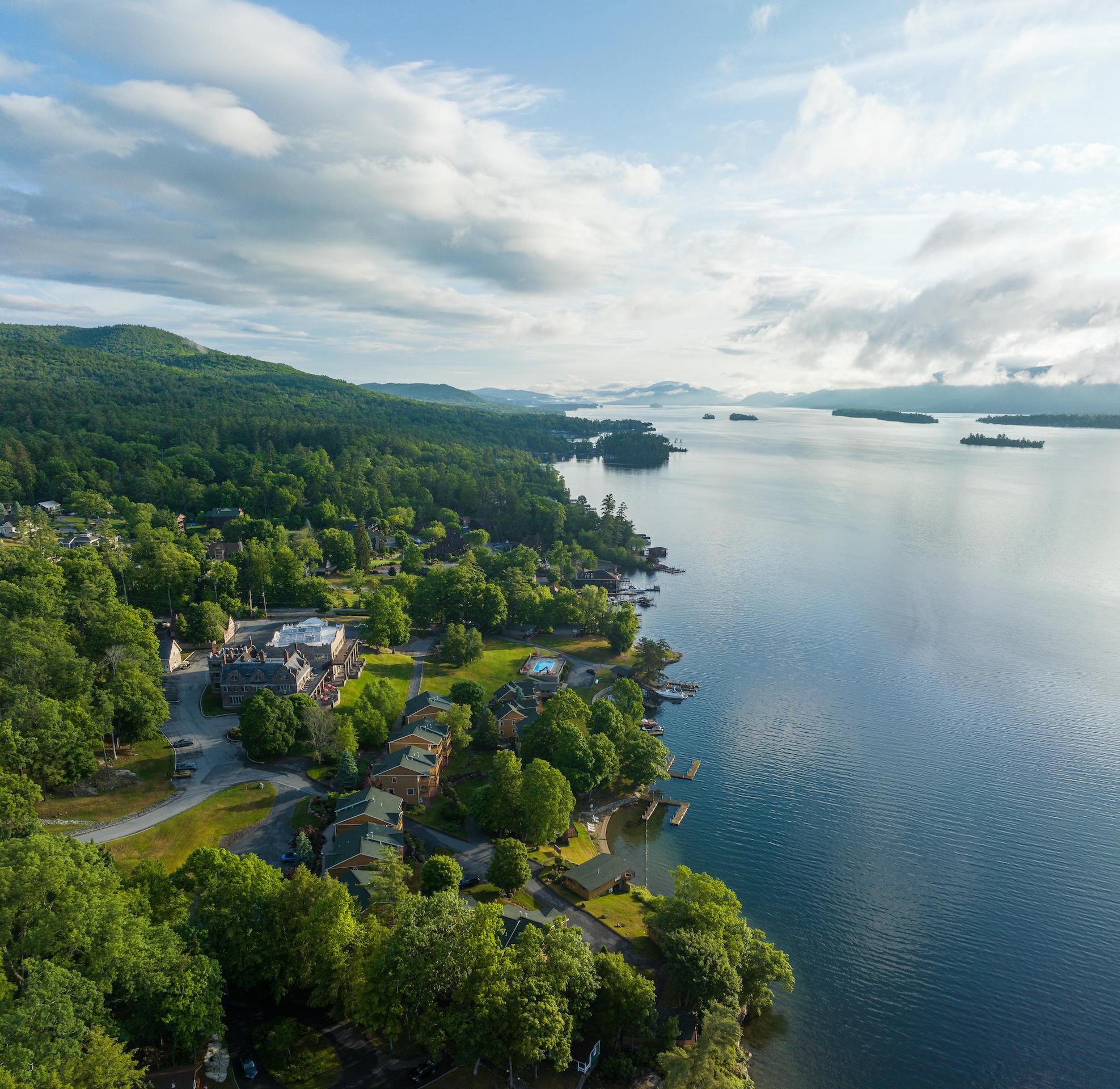 An aerial view of a hotel and its surroundings.
